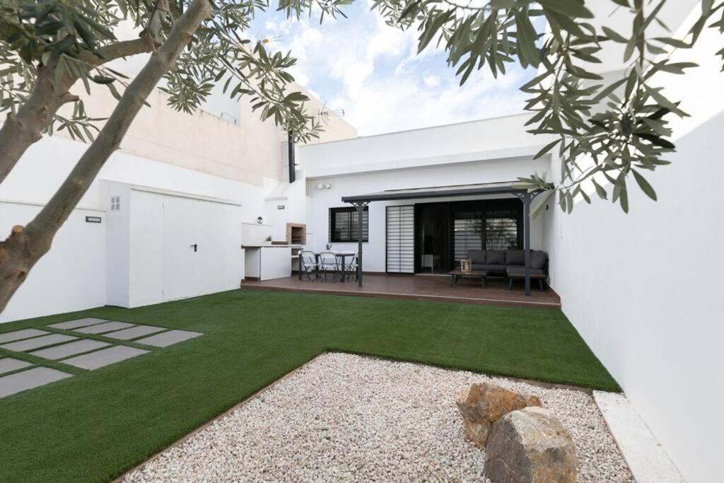 فيلا The Butterfly House Rafelbunol المظهر الخارجي الصورة